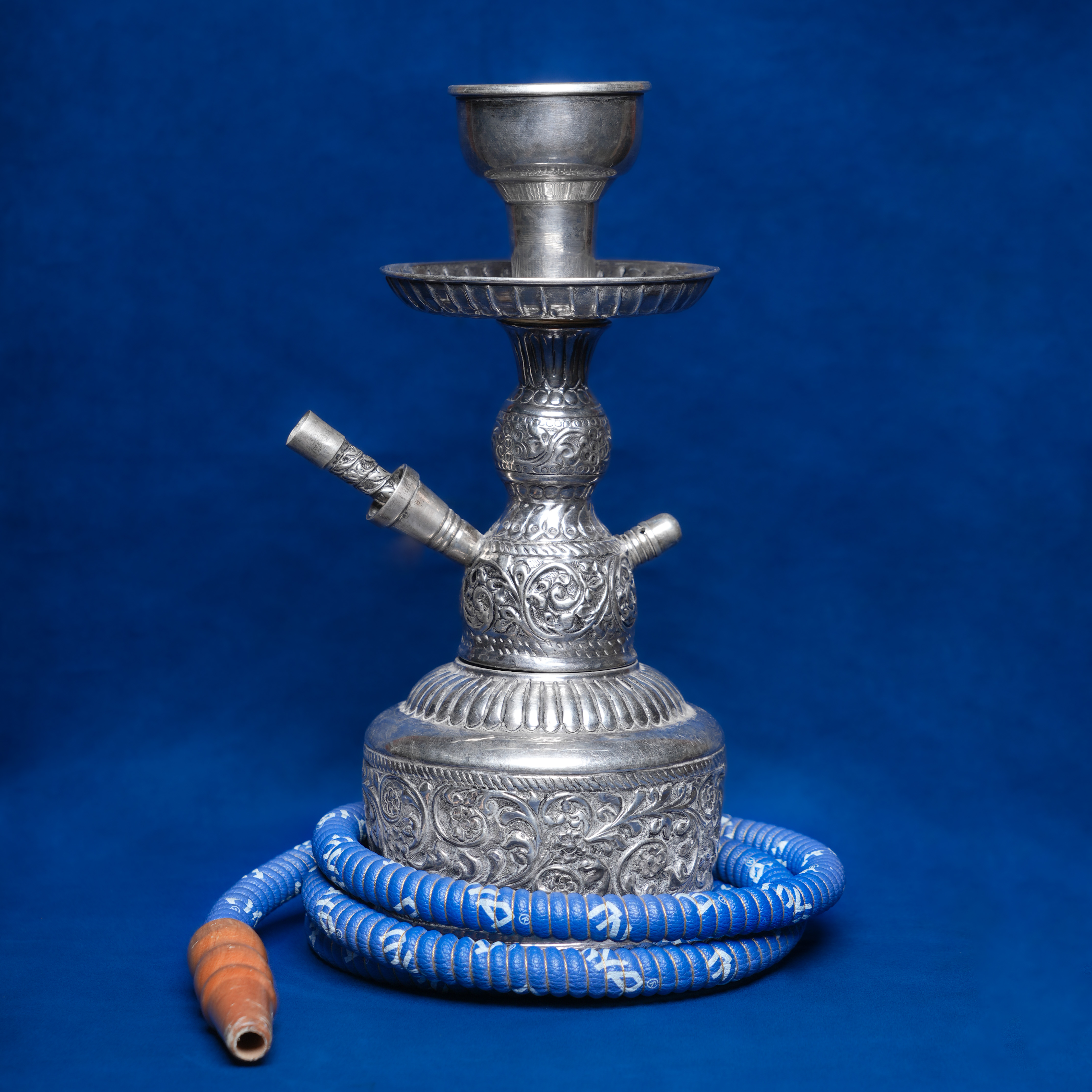 ANTIQUE SILVER HUKKA WITH TRADITIONAL ENGRAVED DESIGN