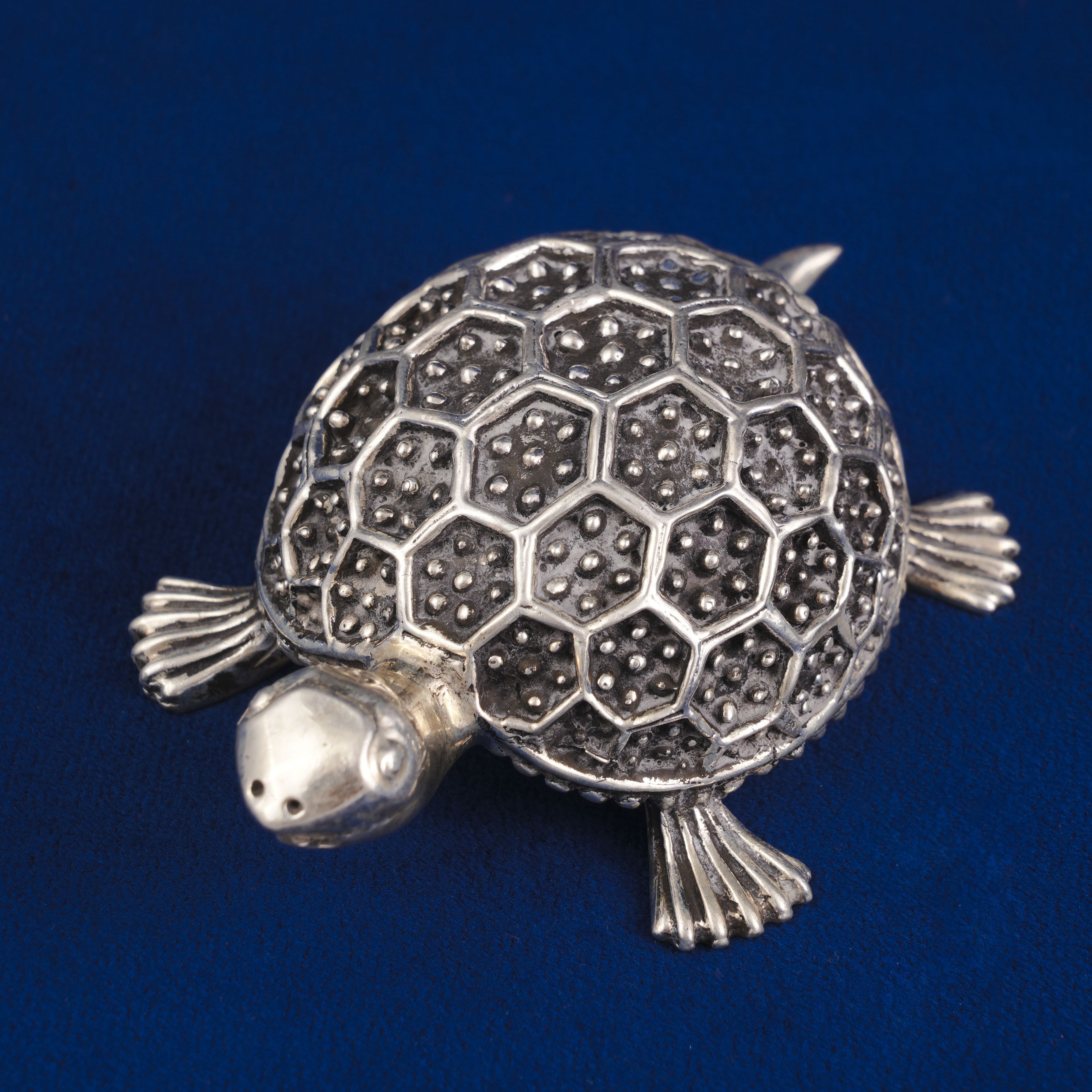 PURE SILVER TURTLE – HANDCRAFTED VASTU TORTOISE FOR GOOD LUCK & POSITIVITY