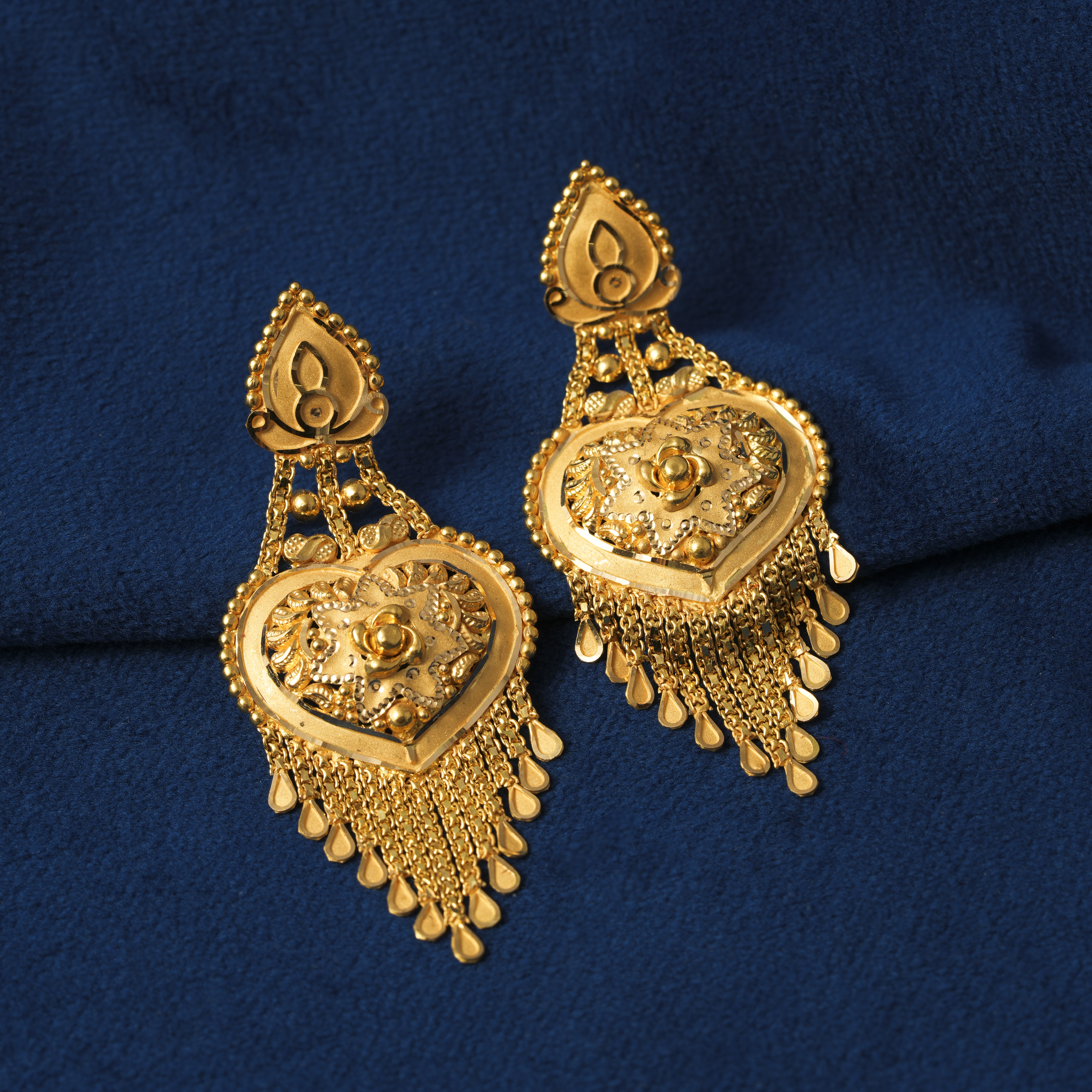 TRADITIONAL EARRING