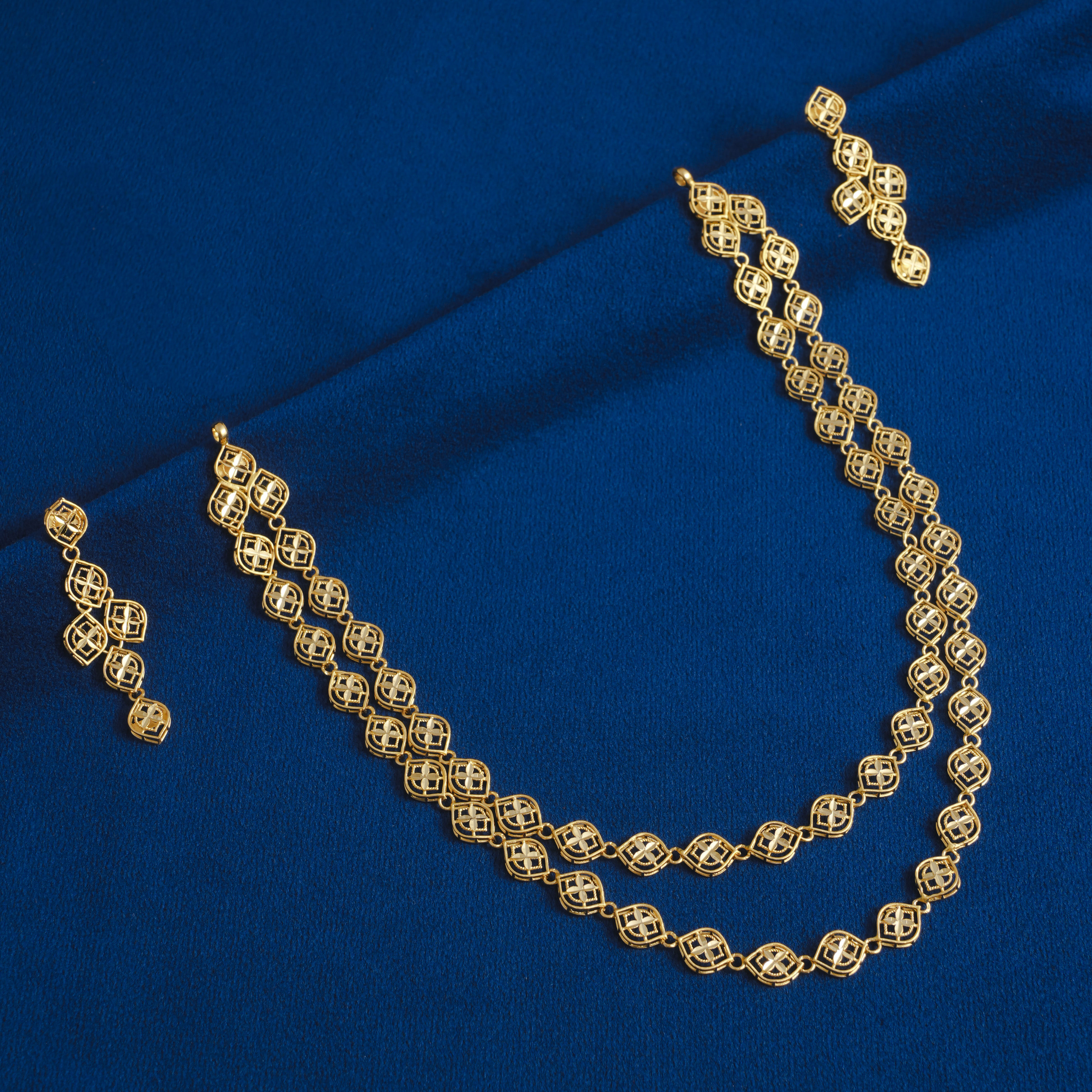 DOUBLE LAYERED GOLD NECKLACE SET WITH MATCHING EARRINGS