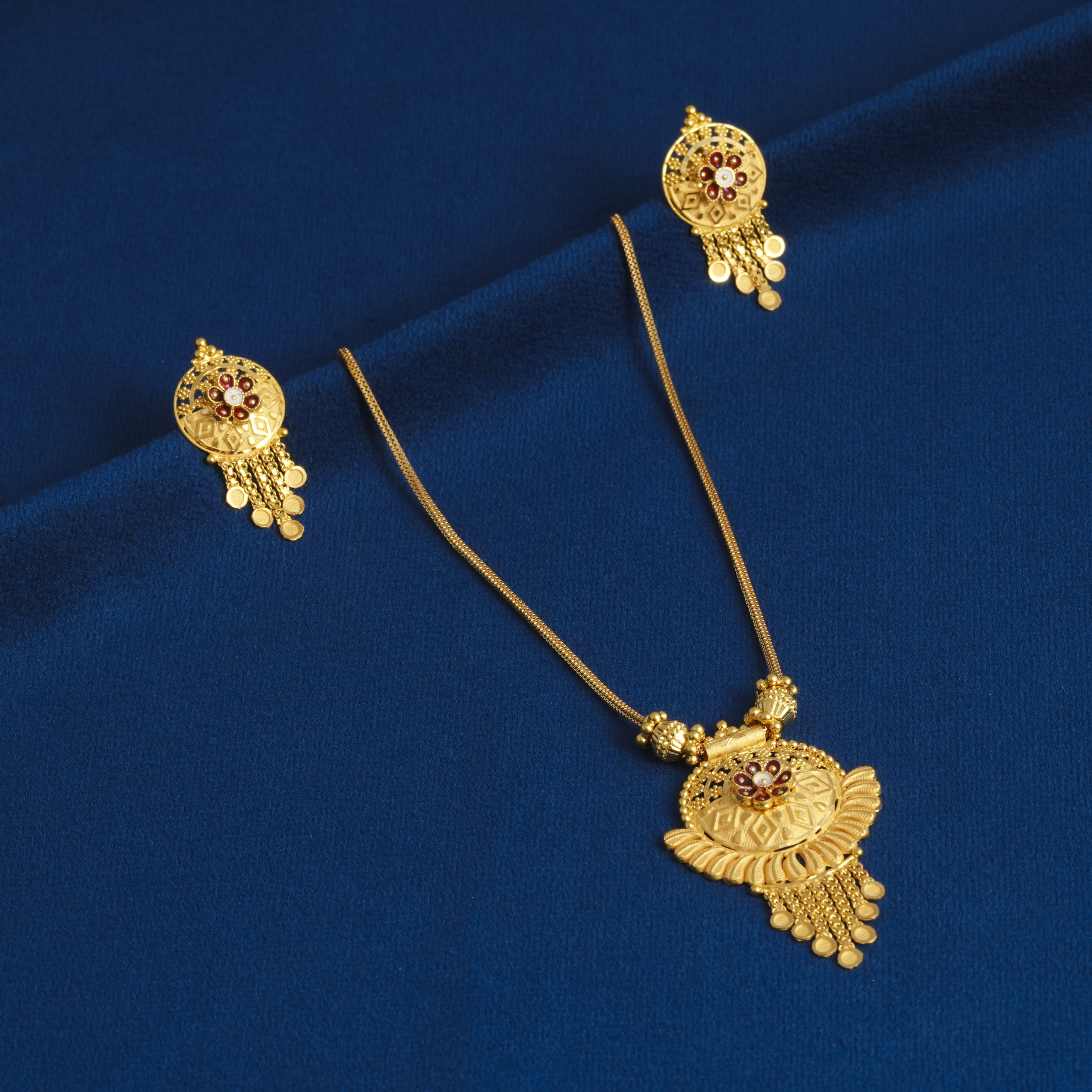 TRADITIONAL GOLD KANTHI SET (BOM) WITH MATCHING EARRINGS