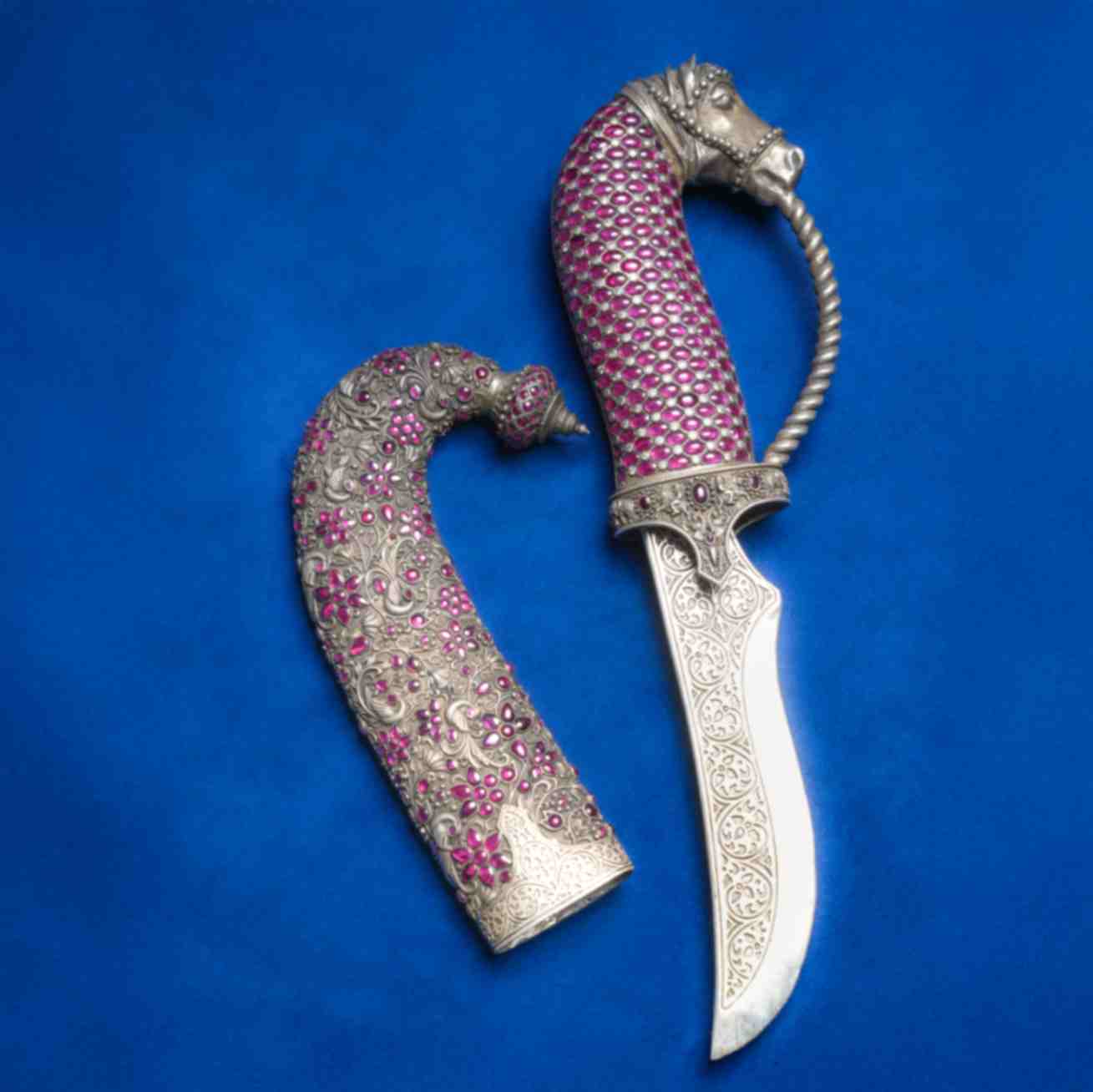 ROYAL HORSE-HEAD SILVER KNIFE