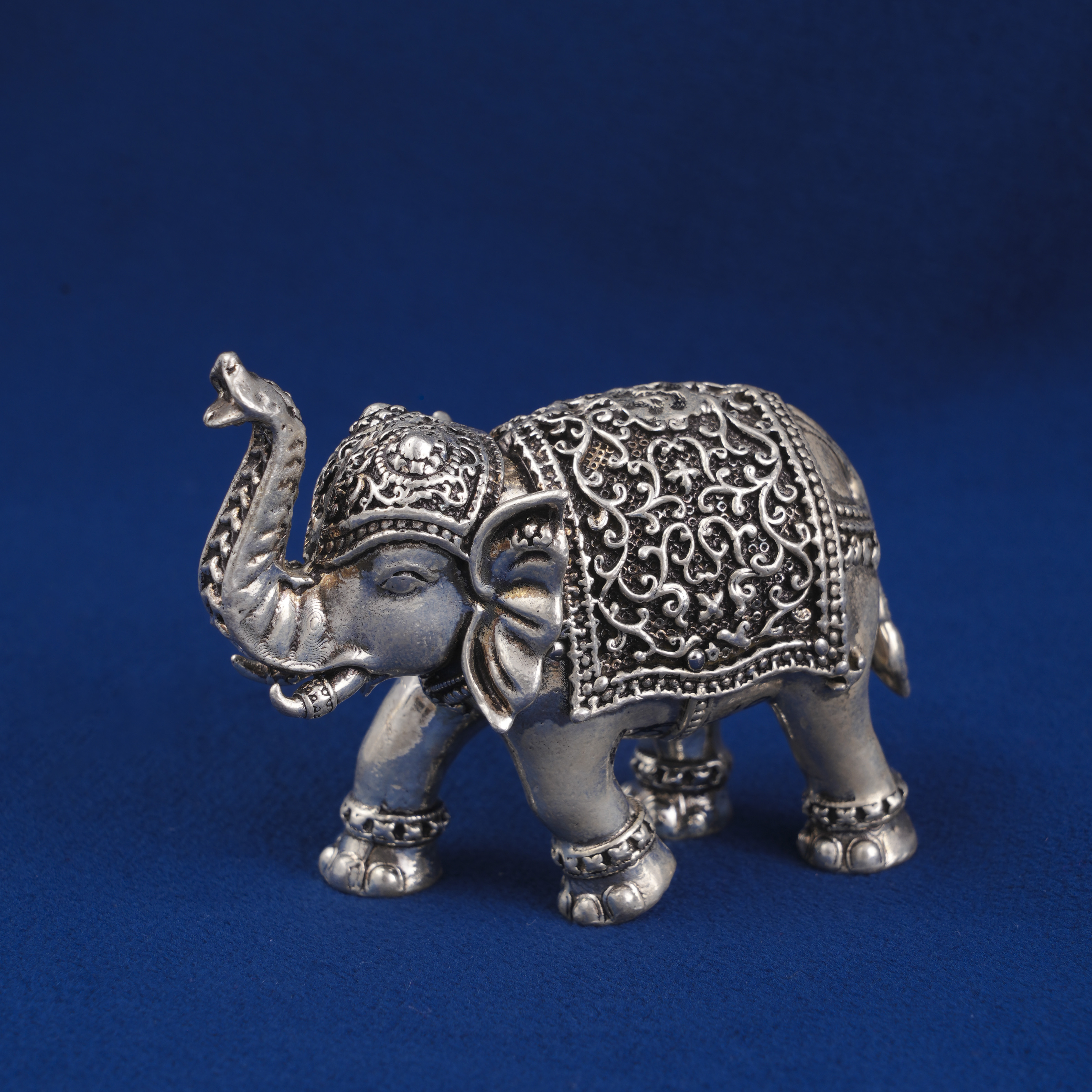 PURE SILVER ELEPHANT – HANDCRAFTED DECORATIVE FIGURINE FOR WEALTH & GOOD LUCK