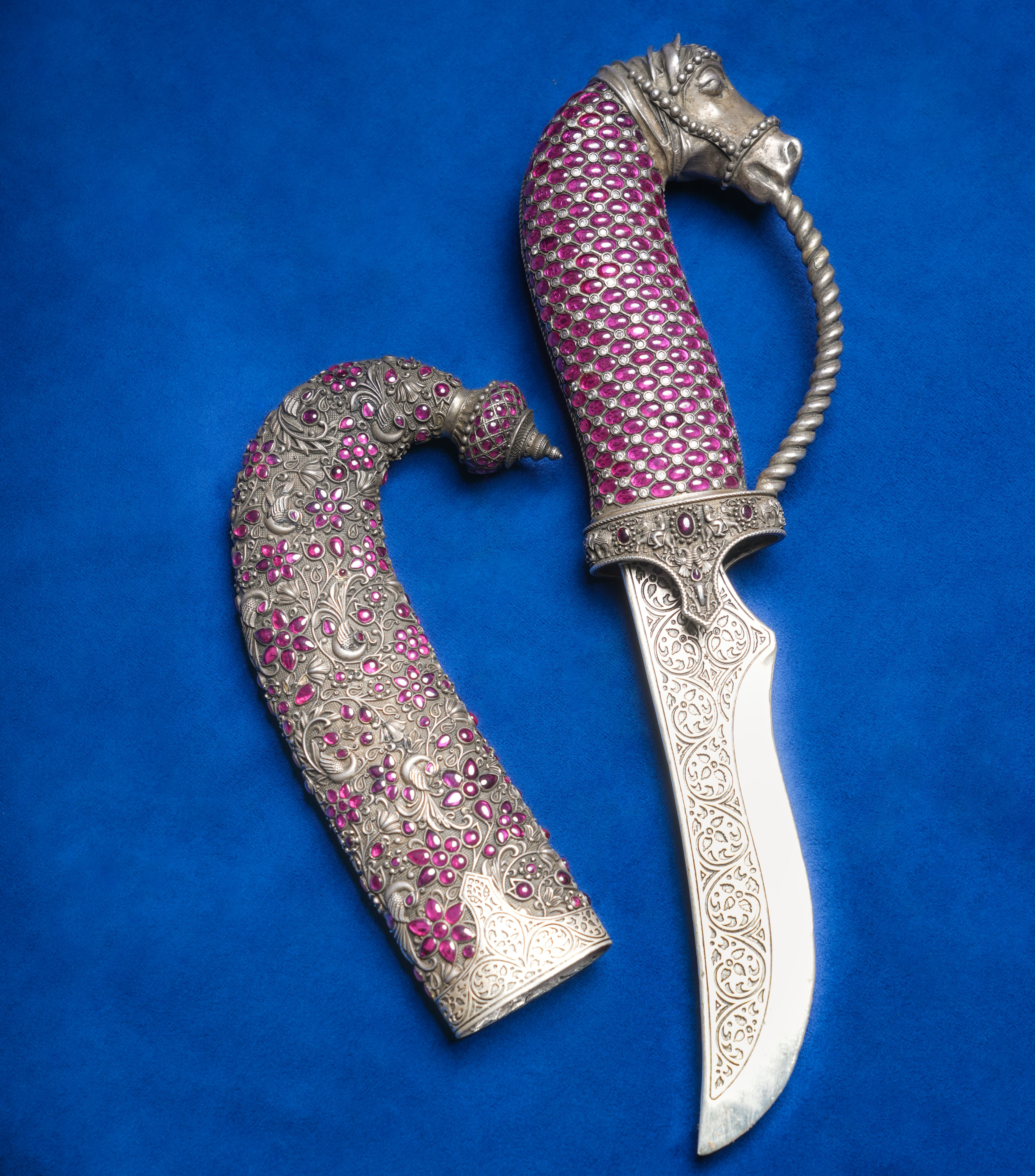 ROYAL HORSE-HEAD SILVER KNIFE